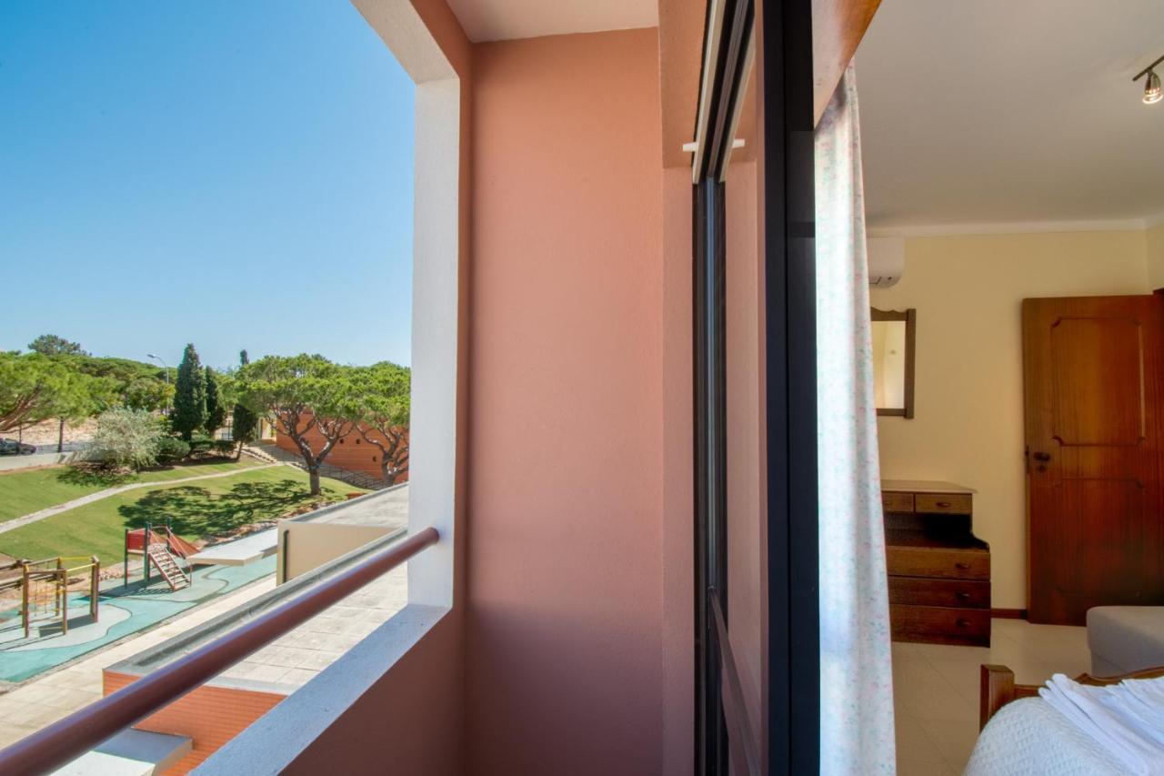 Apartamento Sao Pedro Do Mar Quarteira Dış mekan fotoğraf
